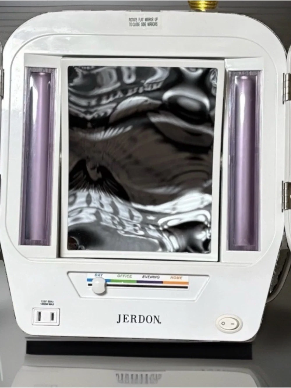Vintage Jerdon Euro Tri-Fold Lighted Vanity Makeup Mirror 5x magnify 4 Settings